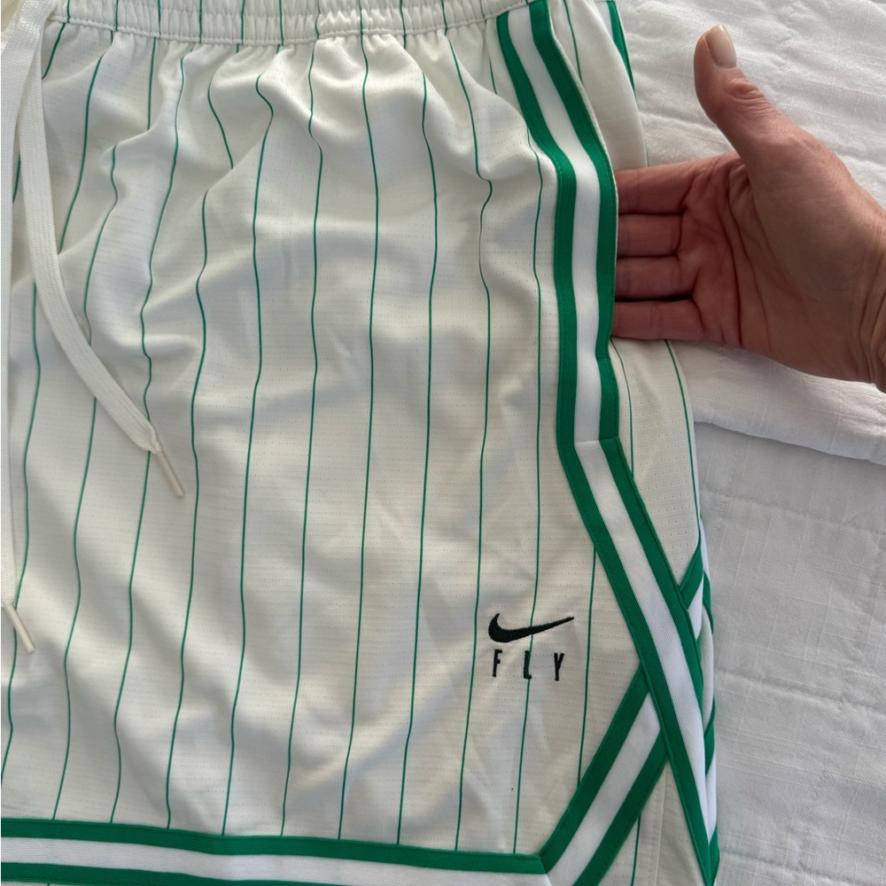 Nike, EYBL Athletic Shorts, Women’s XXL - Picture 4 of 8